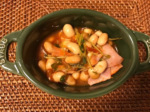 蒸し大豆のべーコントマト煮